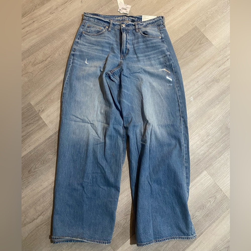 AE Dreamy Drape Super High-Waisted Baggy Ultra Wide-Leg Jean